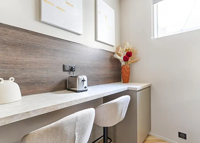 Luxury And Design Invalides Apartment