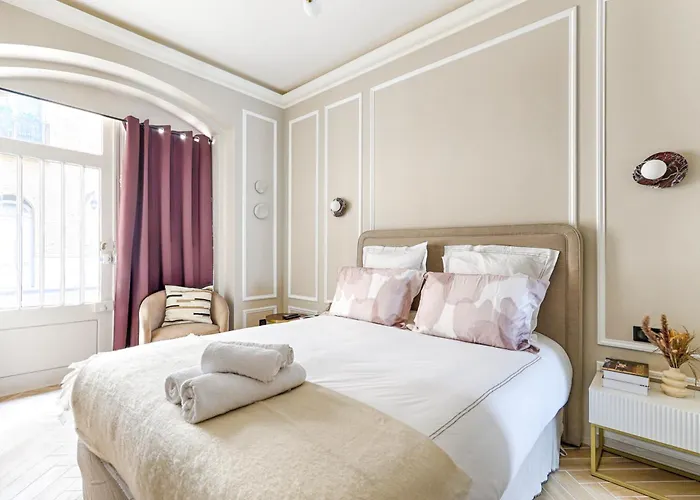 Luxury And Design Invalides Apartment Paris